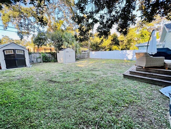 Building Photo - 428 Orangewood Dr