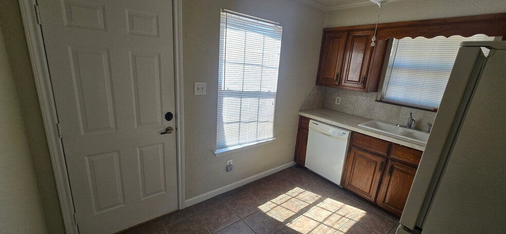 Building Photo - 591 Bosque Bend Ln