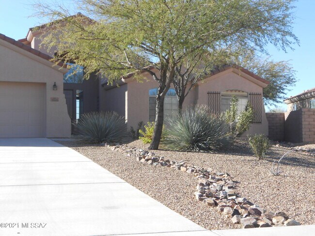 Building Photo - 14048 E Fairway Bluff Ct