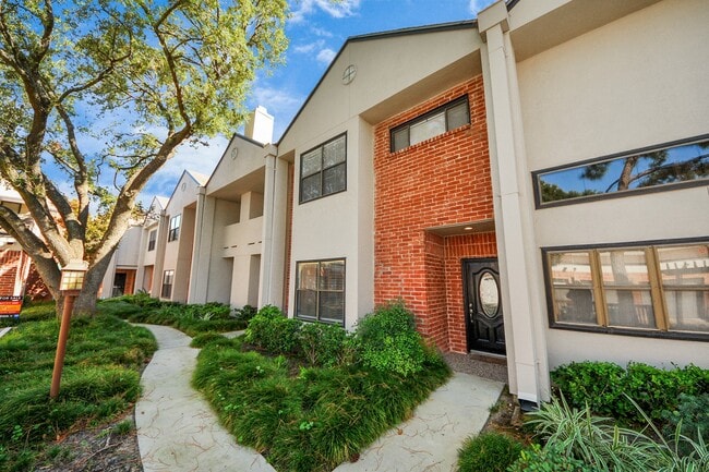 Building Photo - 2468 Bering Dr