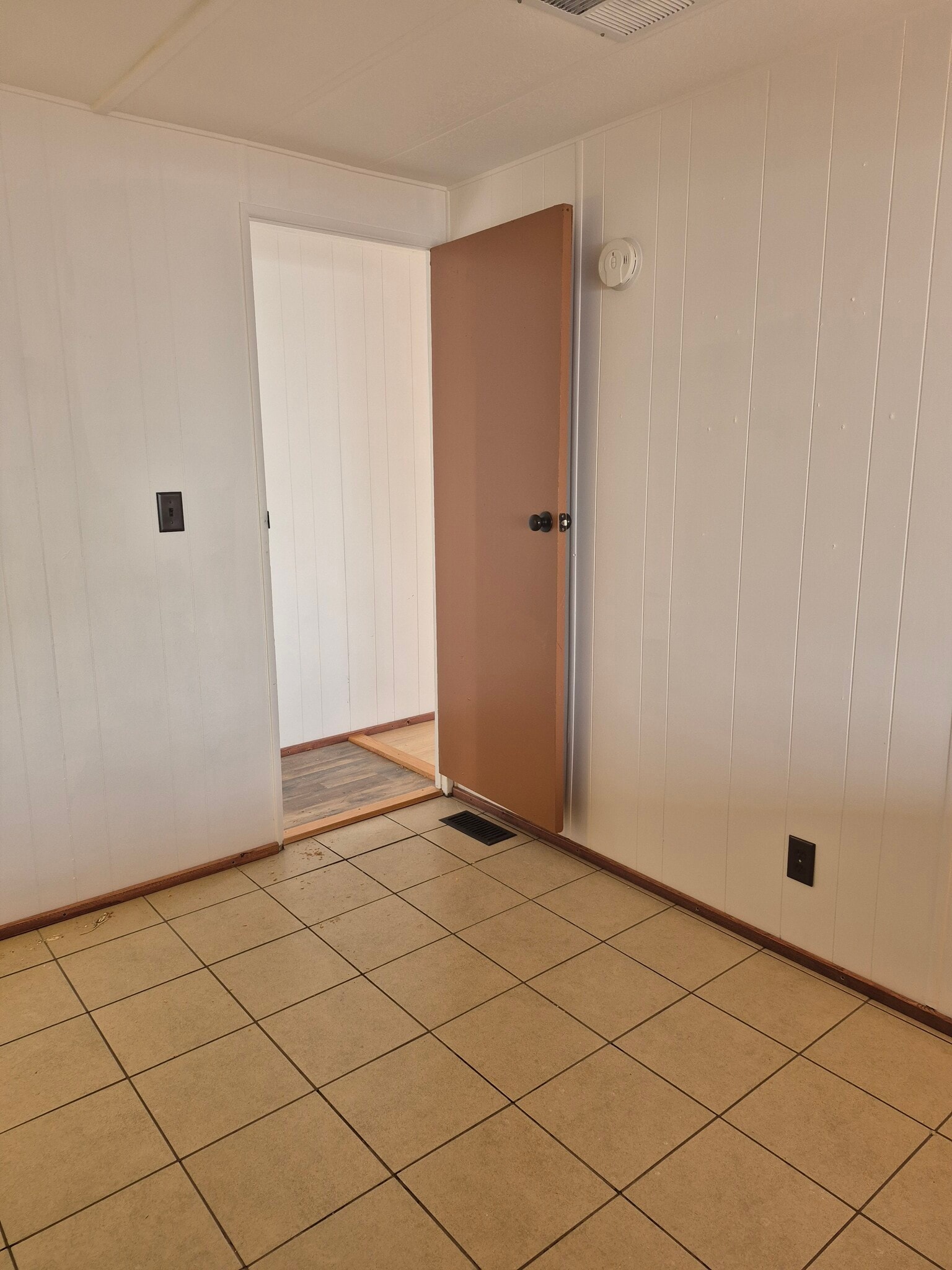 Building Photo - 211 N 1st St