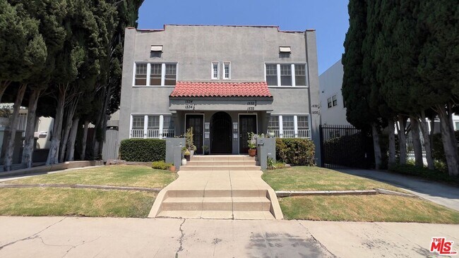 Primary Photo - 1532 Rosalia Rd