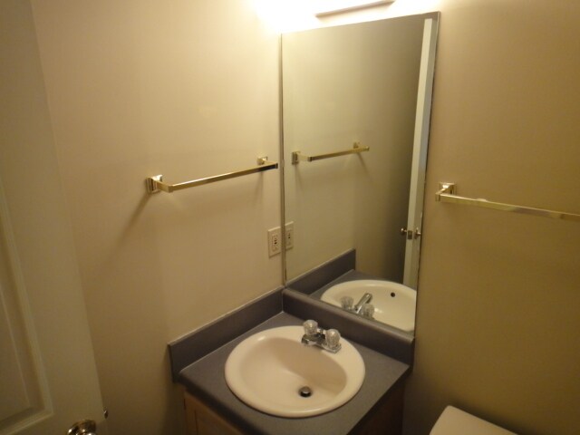 Building Photo - Longview Court