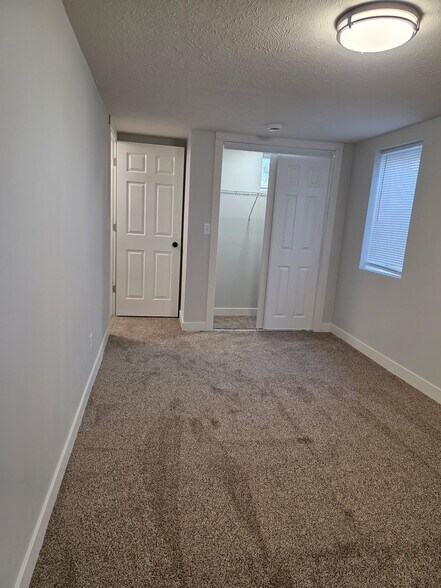 Building Photo - 2025 N 31st St