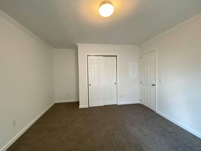 Building Photo - 8854 Breinig Run Cir