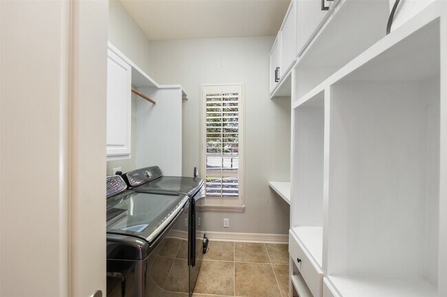 Building Photo - 5450 Faircreek Ln