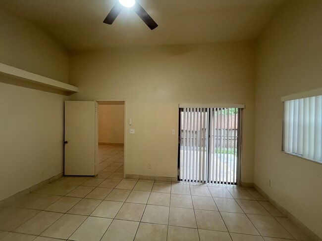 Building Photo - 10413 Cresto Delsol Cir