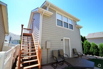 Building Photo - Cozy Studio for Rent on ST. Paul
