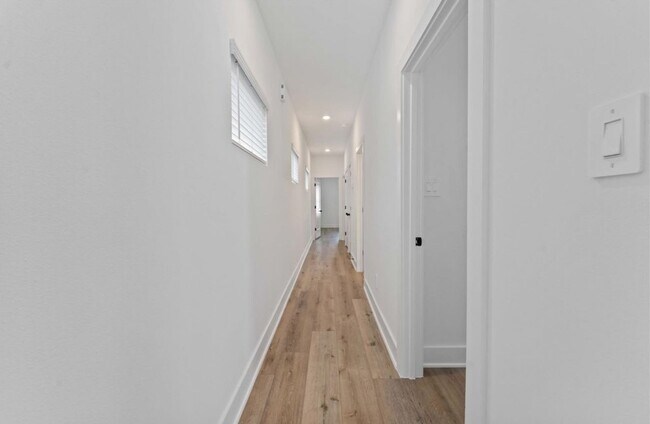 Building Photo - 8023 Cora St