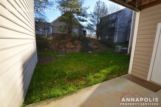 Building Photo - 504 Mathias Hammond Way