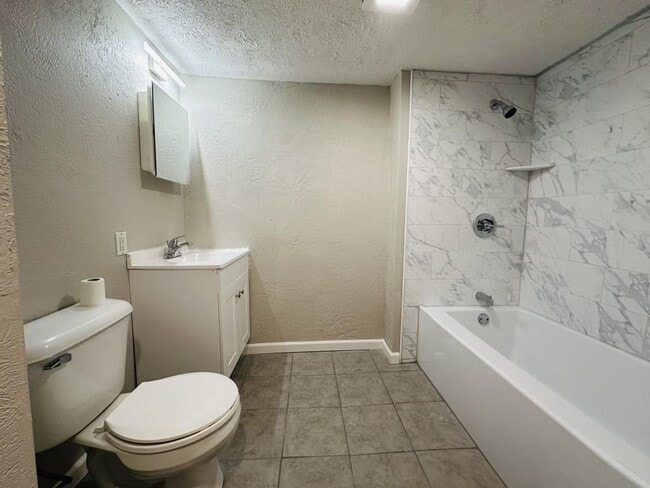 Building Photo - 305 1st St