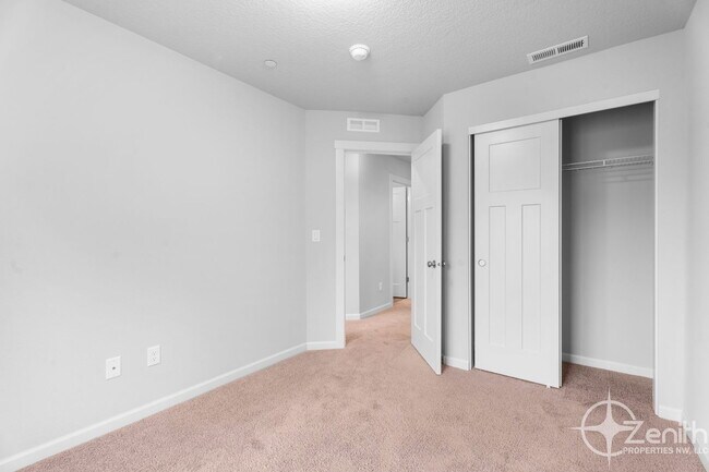 Building Photo - 4129 N Cyn Cir