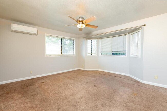 Building Photo - 91-1048 Panapanapuhi St