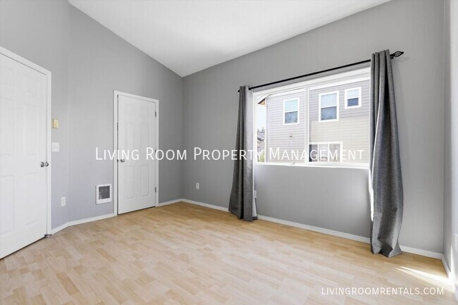 Building Photo - 15578 SW Black Quartz St