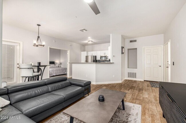 Primary Photo - Lovely unit at Mira Vista Condominiums