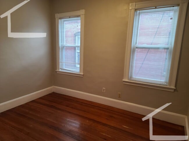 Building Photo - 9/1 No Fee! Spacious 4BR near Oak Sq, Brighton Center, Mass Pike!