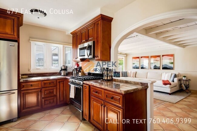 Building Photo - 477 E Vía Colusa