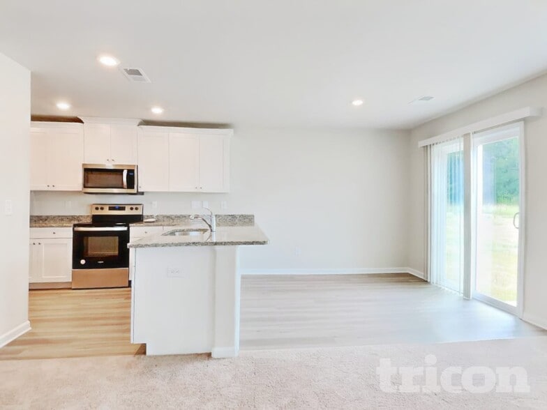 Building Photo - 294 Coleshill Rd