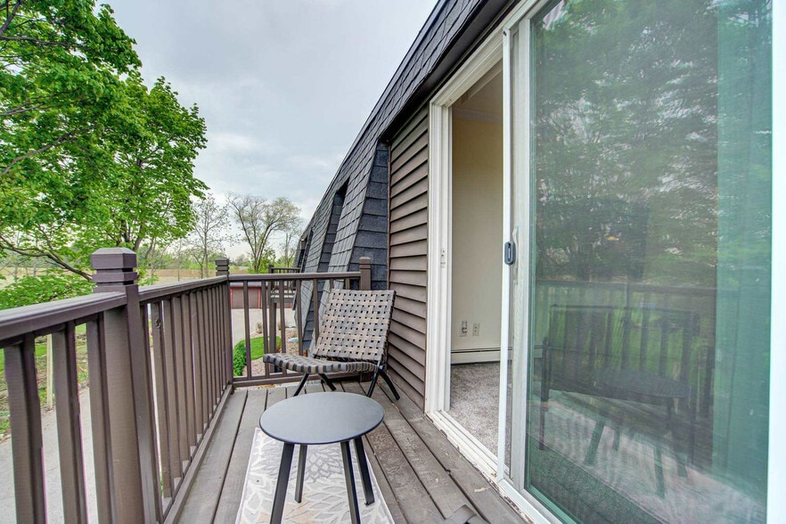 Building Photo - 3367 S 100th St