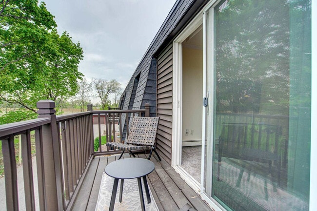 Building Photo - 3367 S 100th St