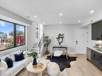 Building Photo - 1026 18th St NE