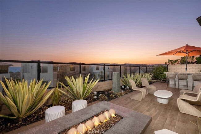 Building Photo - 26304 Paseo Horizonte