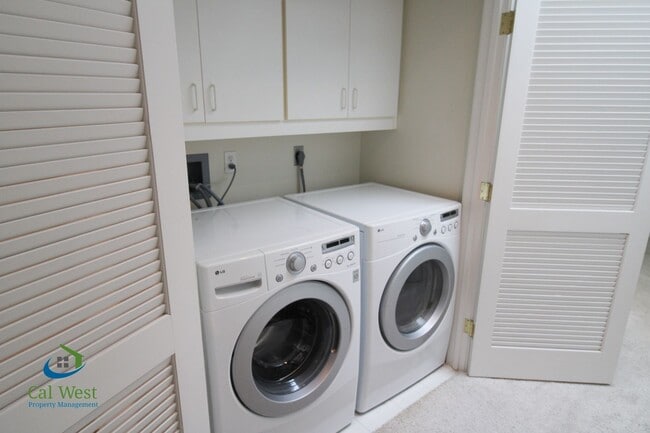 Building Photo - $5,295 - Elegant 3br / 2ba Condo in 55+ Lo...