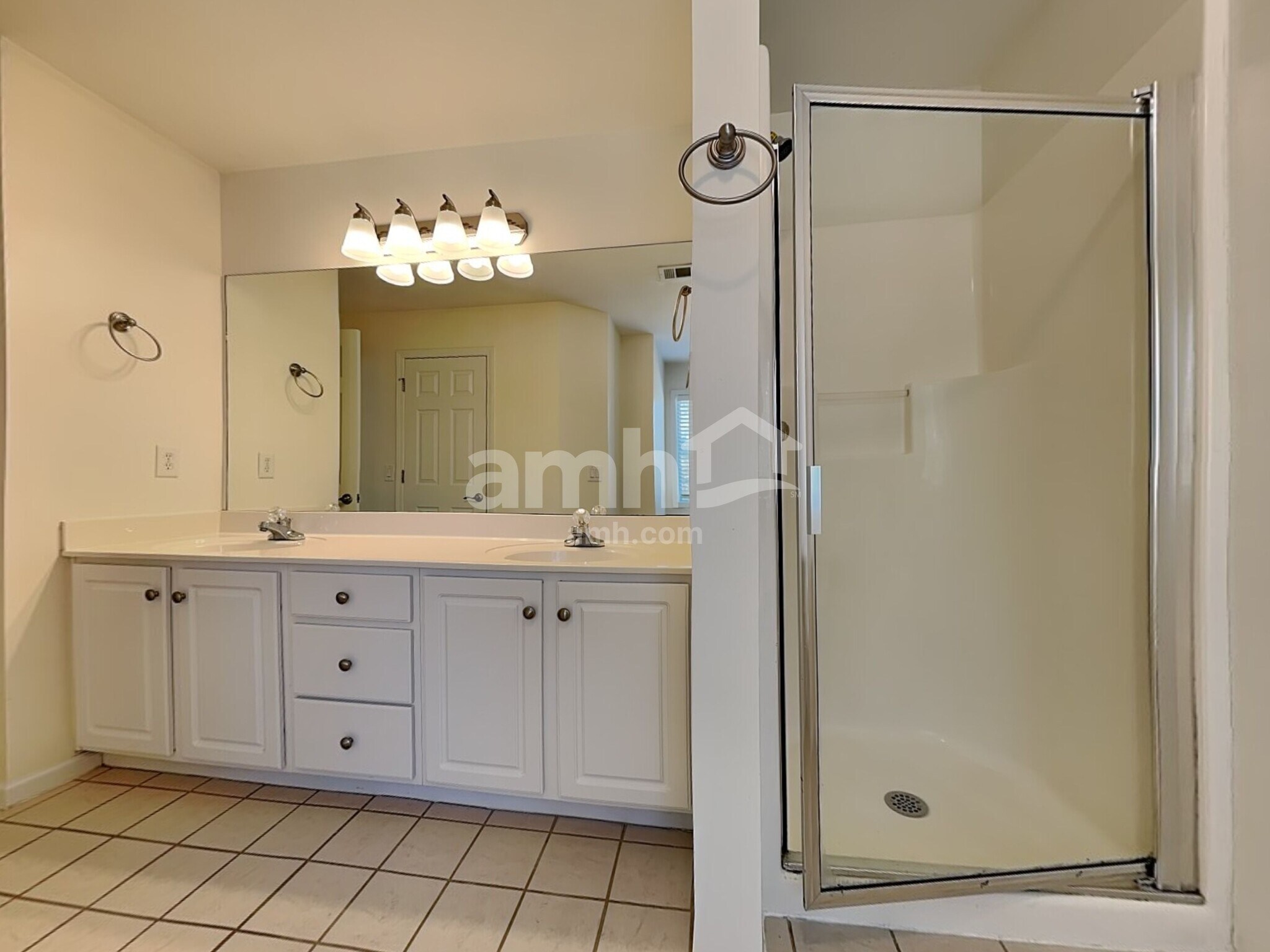 Building Photo - 10087 Harmon Springs Dr