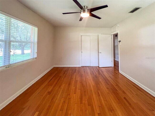 Building Photo - 1516 NW 14th Ave