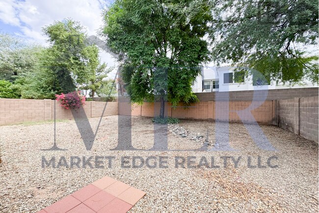 Building Photo - 3Bed/2Bath Home in 55+ Community in Peoria...