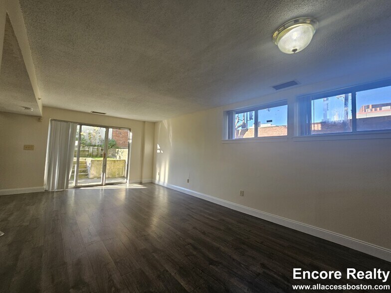 Building Photo - 150 North Beacon St