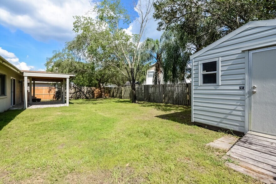 Building Photo - 1124 Blufield Ave