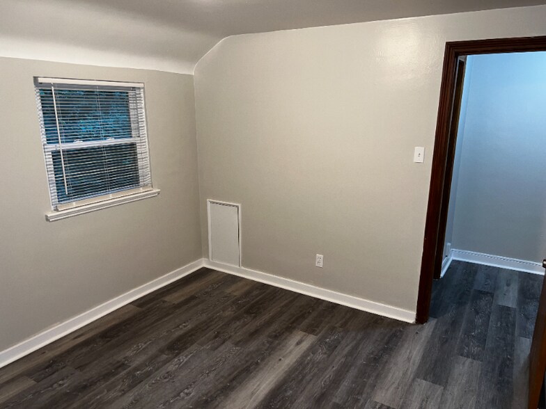 Building Photo - 313 Orchard Dr