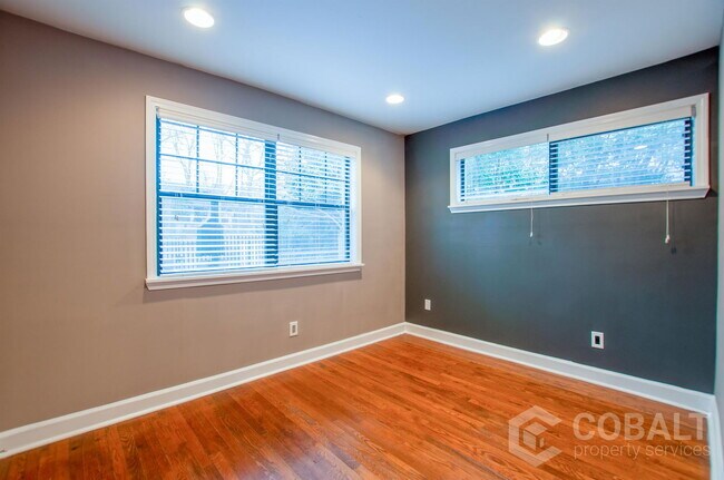 Building Photo - 755 St Charles Ave NE