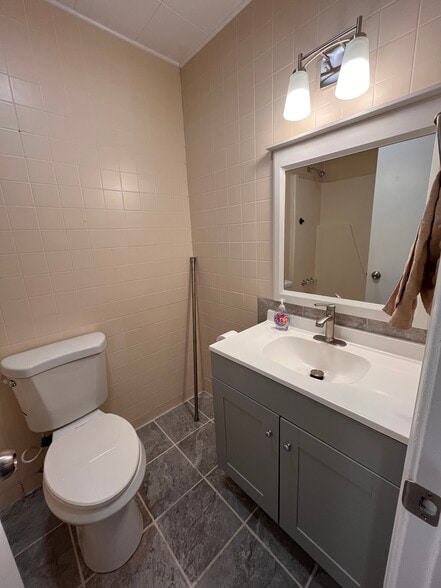 Building Photo - 7828 Tipperary Trl
