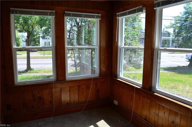 Building Photo - 5905 Hampton Blvd