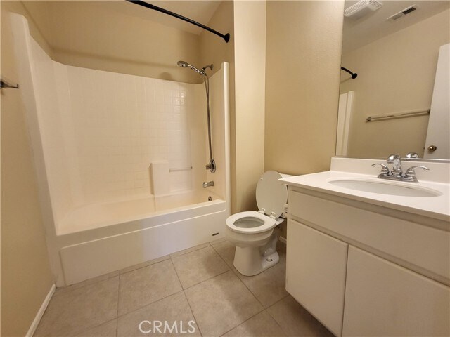 Building Photo - 42135 Chestnut Dr
