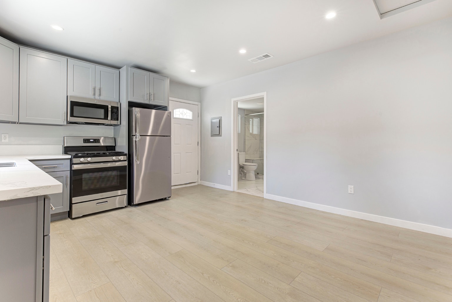 Building Photo - 13475 Mission Tierra Way