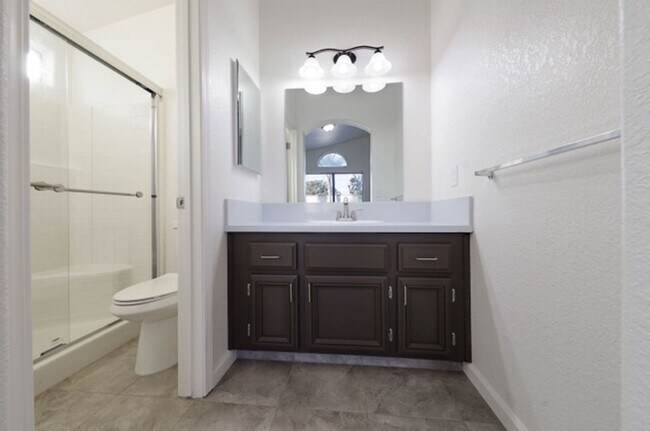 Building Photo - 6118 Autumn Crest Dr