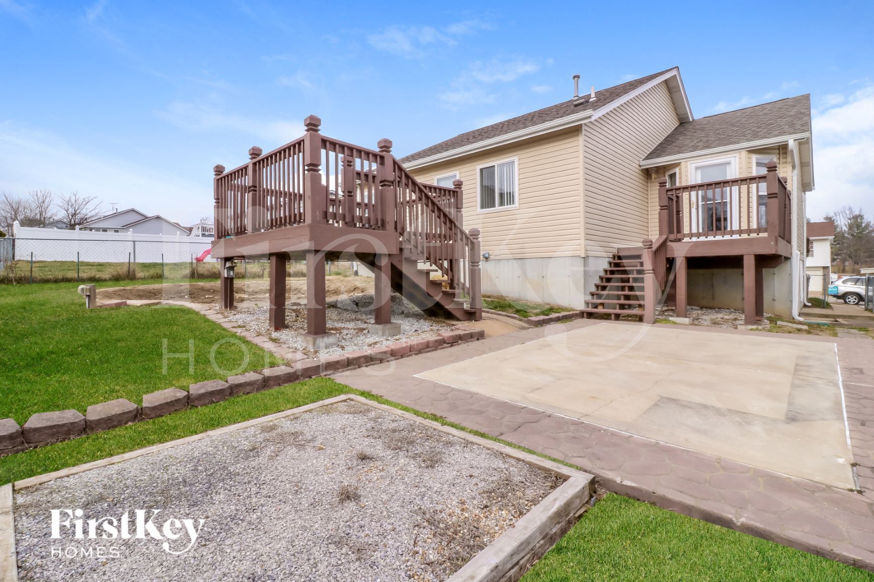 Building Photo - 3114 5 Oaks Dr