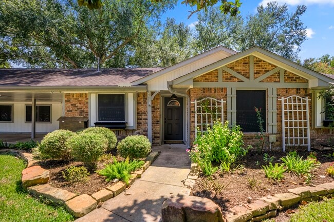 Building Photo - 2411 Orange St