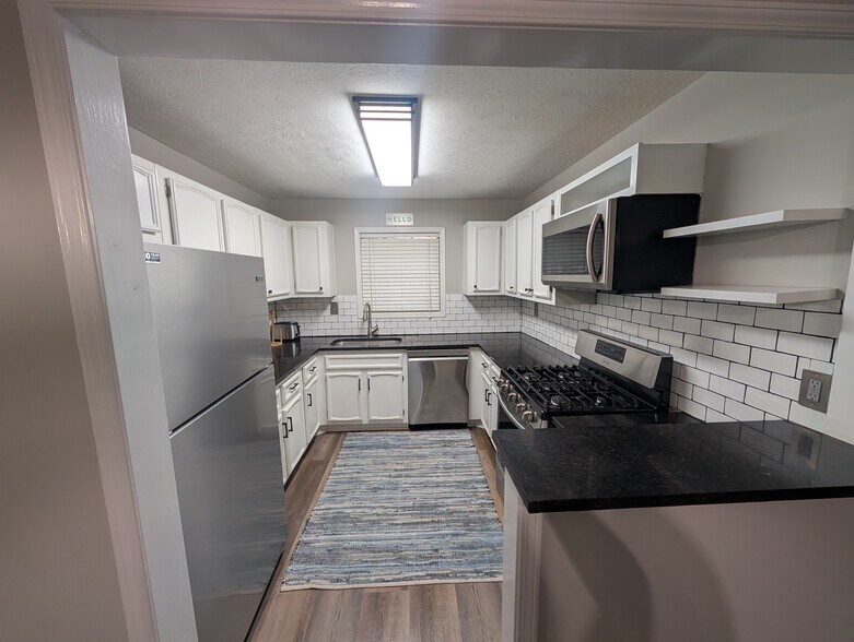 Building Photo - 1302 Natchez Trce