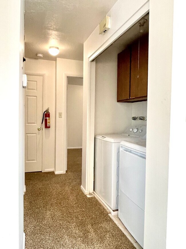 Building Photo - 54 W 250 N