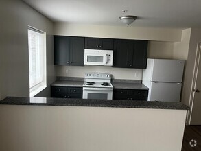 Building Photo - 62 Hampshire Ln