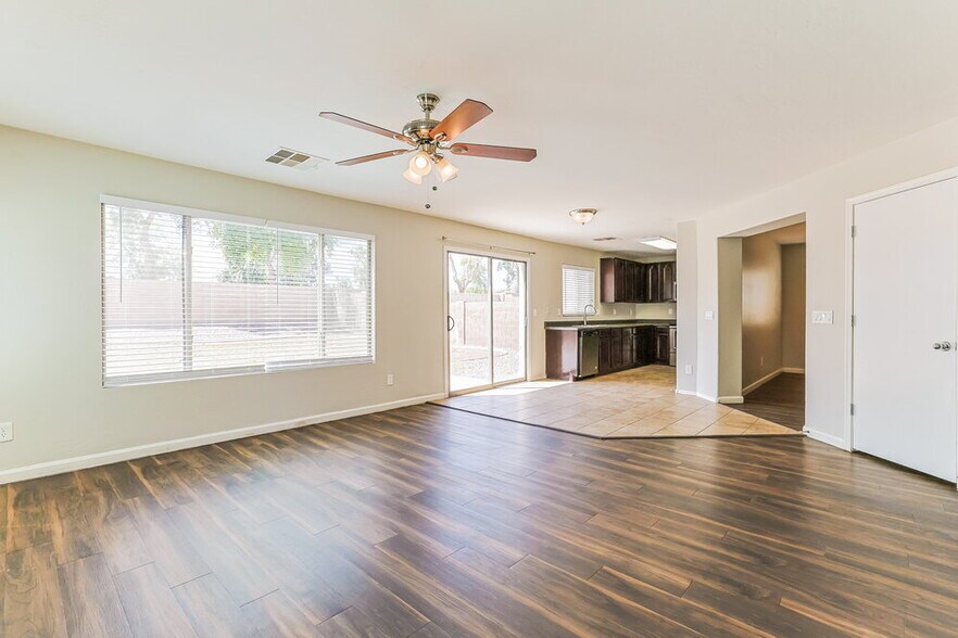 Building Photo - 2415 W Wrangler Way