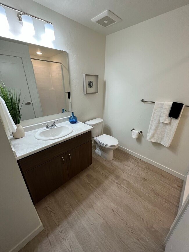 Building Photo - 4715 Lexington sky lane