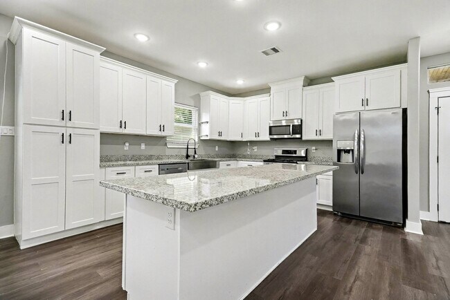 Building Photo - 3442 Noah St