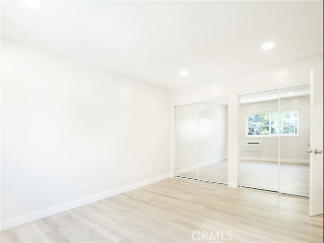 Building Photo - 2027 Vista Del Mar Ave