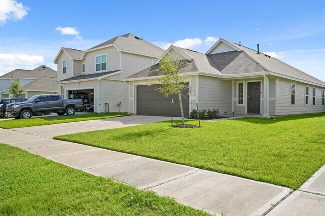 Building Photo - 5407 Briana Dee Dr