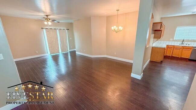 Building Photo - 1733 Pyxis St